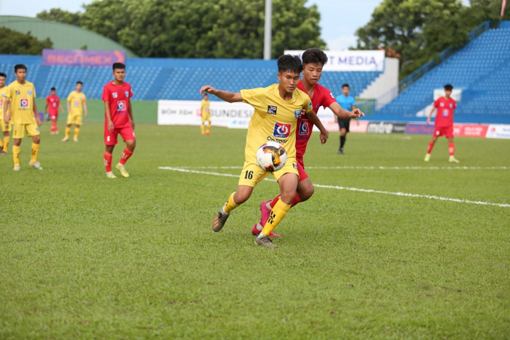 SLNA 'ngã ngựa' tại VCK giải bóng đá Vô địch U15 Quốc gia - 1