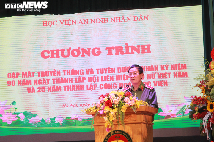 HV An ninh Nhân dân trao giải 'Phụ nữ, đoàn viên xuất sắc, tiêu biểu 2015-2020' - 6