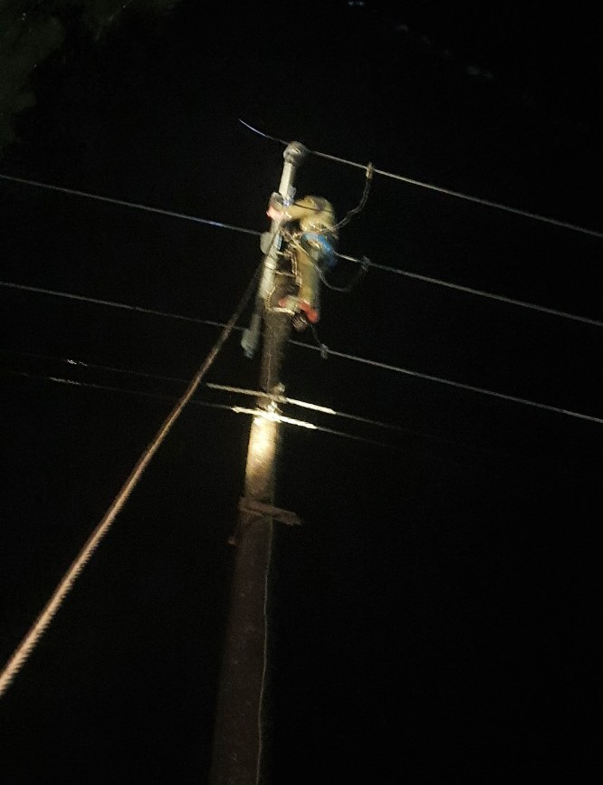 Công ty Điện lực Hà Tĩnh thông báo tình hình khôi phục cung cấp điện - 5