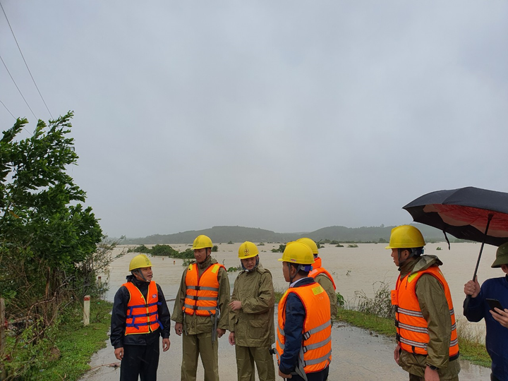 Công ty Điện lực Hà Tĩnh thông báo tình hình khôi phục cung cấp điện - 11