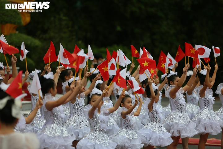 Ảnh: Thủ tướng Nguyễn Xuân Phúc tiếp đón Thủ tướng Nhật Bản Yoshihide Suga - 1