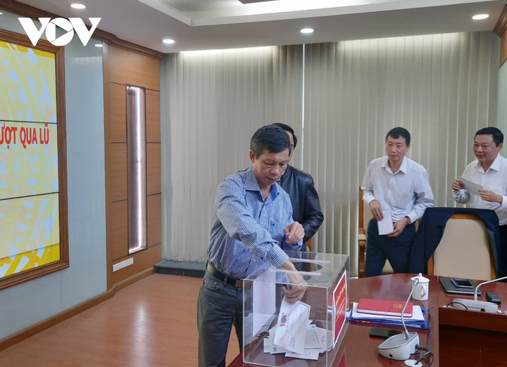 VOV kêu gọi cán bộ, nhân viên chung tay ủng hộ đồng bào lũ lụt miền Trung - 3