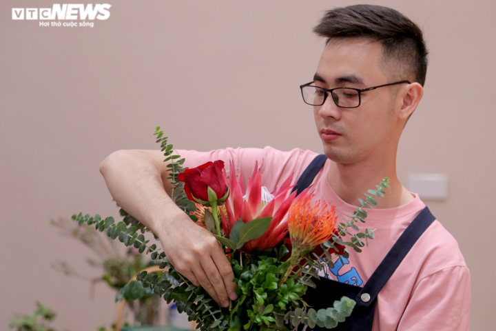 Hoa nhập khẩu bung hàng ngày 20/10 - 9