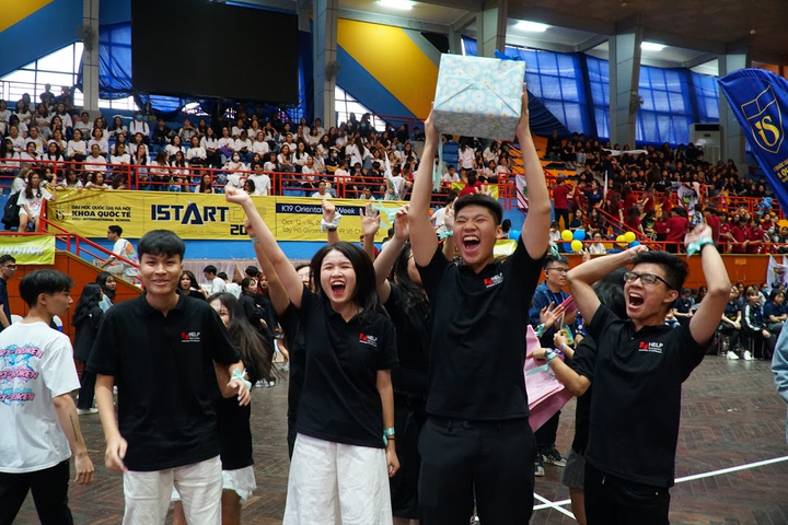 Tân sinh viên được truyền cảm hứng trong sự kiện chào năm học mới - 2