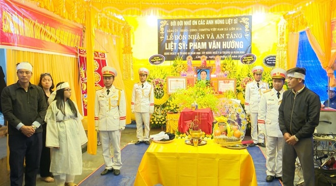 Đất mẹ Thái Bình đón nhà báo, liệt sỹ Phạm Văn Hướng về an nghỉ - 1