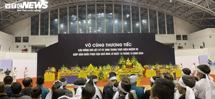 Trực tiếp: Lễ viếng, truy điệu 22 liệt sĩ Đoàn 337 hy sinh khi đang làm nhiệm vụ - 21