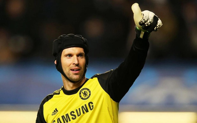 Thủ môn Chelsea gây thất vọng, giám đốc Petr Cech chuẩn bị xỏ găng trở lại - 1