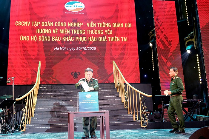Cán bộ, nhân viên Viettel quyên góp 10 tỷ đồng hỗ trợ đồng bào miền Trung - 5