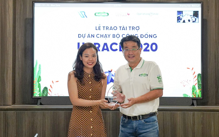 Nutimilk đóng góp 1 tỷ đồng cho các tổ chức xã hội - 1