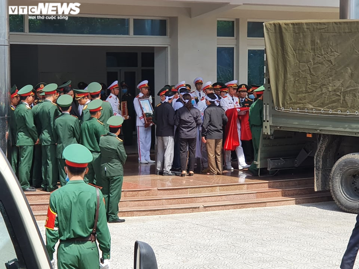 Trực tiếp: Lễ viếng, truy điệu 22 liệt sĩ Đoàn 337 hy sinh khi đang làm nhiệm vụ - 2