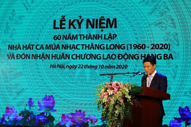 Nhà hát Ca múa nhạc Thăng Long đón nhận Huân chương Lao động hạng Ba - 1