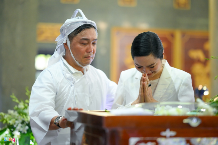 Giáng My, Việt Trinh khóc trong tang lễ NSND Lý Huỳnh - 7
