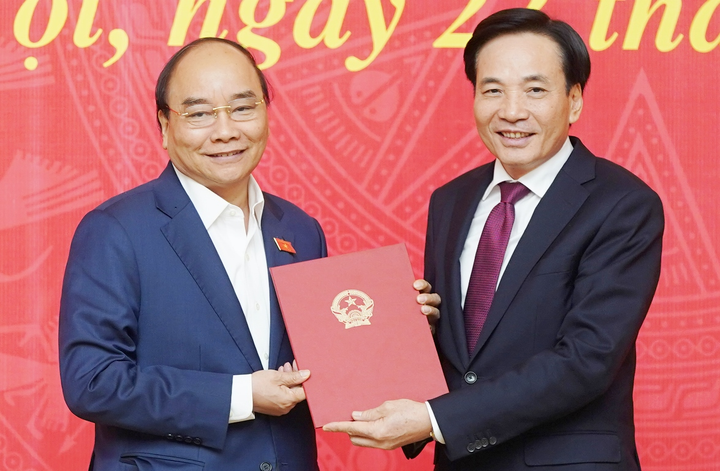 Thủ tướng trao quyết định bổ nhiệm Phó chủ nhiệm Văn phòng Chính phủ - 1