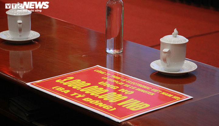 TP Hải Phòng ủng hộ 120 tỷ đồng và 200 tấn gạo giúp đồng bào miền Trung - 10