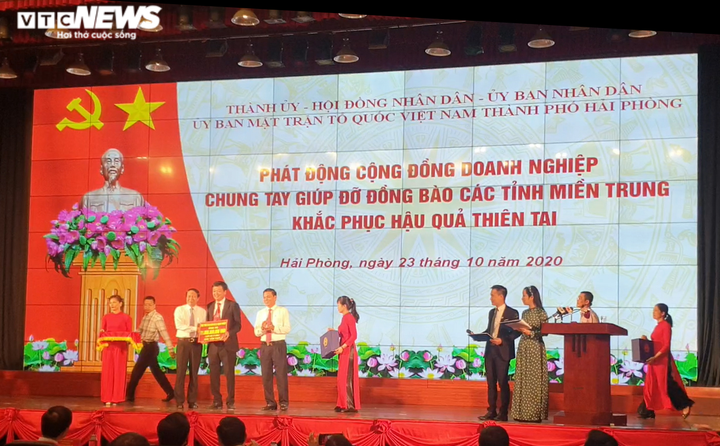 TP Hải Phòng ủng hộ 120 tỷ đồng và 200 tấn gạo giúp đồng bào miền Trung - 4