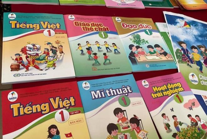 Bộ GD&ĐT nhận lỗi, hứa sẽ sửa sách giáo khoa Cánh Diều - 1