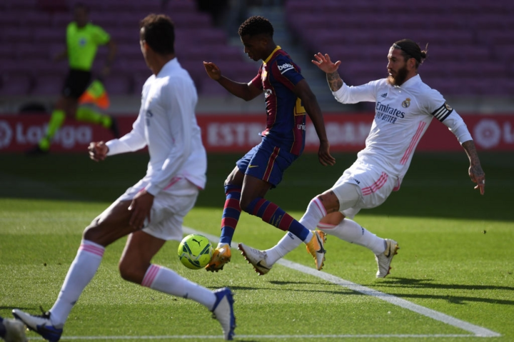Trực tiếp Siêu kinh điển Barca vs Real vòng 7 La Liga - 6