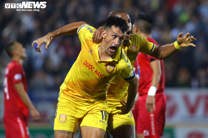 Thắng nghẹt thở Nam Định, Hải Phòng trụ hạng thành công - 1