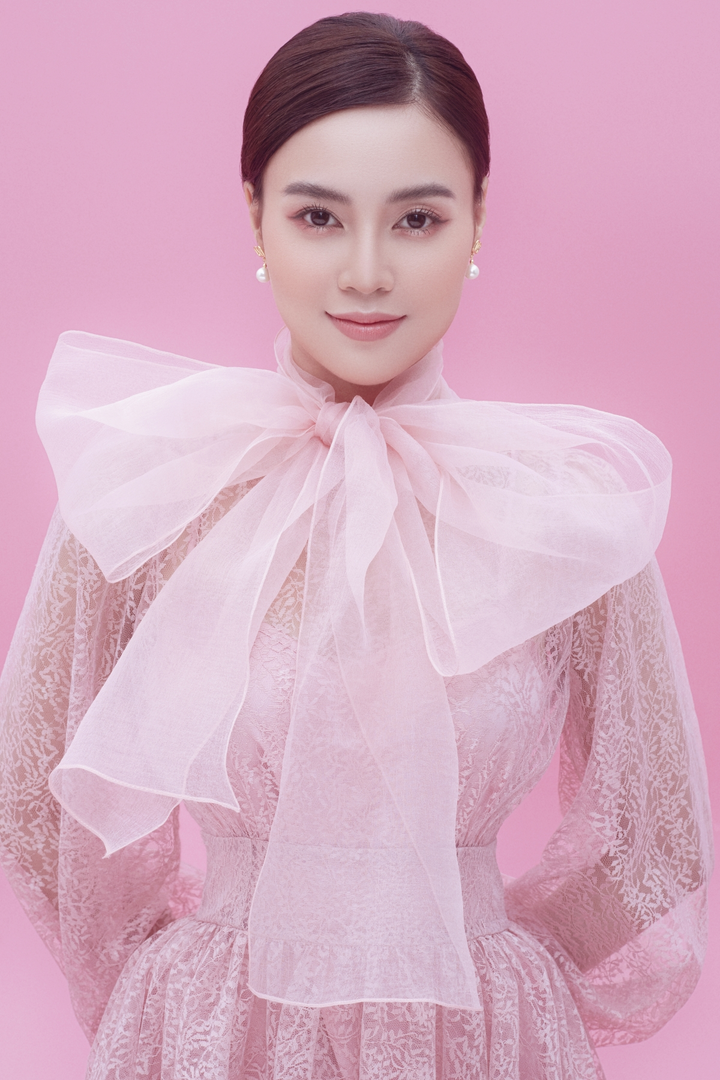 Vì sao NTK Đỗ Mạnh Cường chọn Ninh Dương Lan Ngọc làm 'nàng thơ' mới? - 12