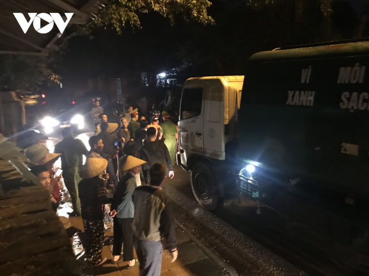 Thông xe vào khu xử lý rác thải Nam Sơn - 4