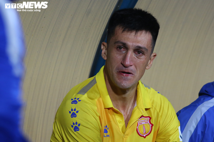 ‘Ông trời’ nào ở V-League quyết Quảng Nam hay Nam Định trụ hạng? - 2