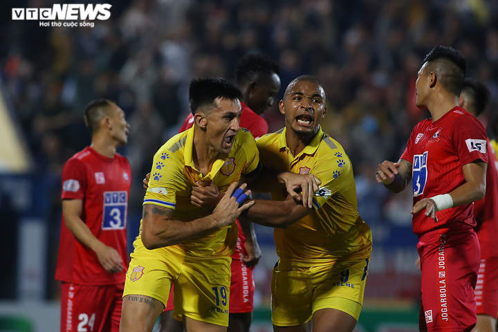 'Thiếu gia đất mỏ' Nguyễn Nam Thắng chơi bóng đá theo cách độc nhất vô nhị - 3