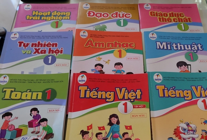 Bộ GD-ĐT giải thích lý do chương trình Tiếng Việt lớp 1 nặng - 1