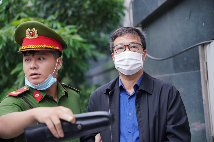 Xét xử đại án BIDV: Luật sư cung cấp thêm tài liệu, chứng cứ mới - 2