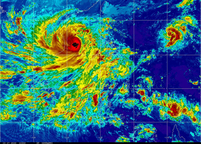 Trực tiếp: Bão số 9 đang đi rất nhanh, suy yếu chậm, cường độ ở cuối cấp 13 - 4