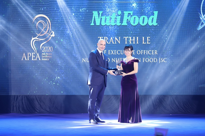 Nutifood lập 'hat-trick' tại Asia Pacific Enterprise Awards 2020 - 1