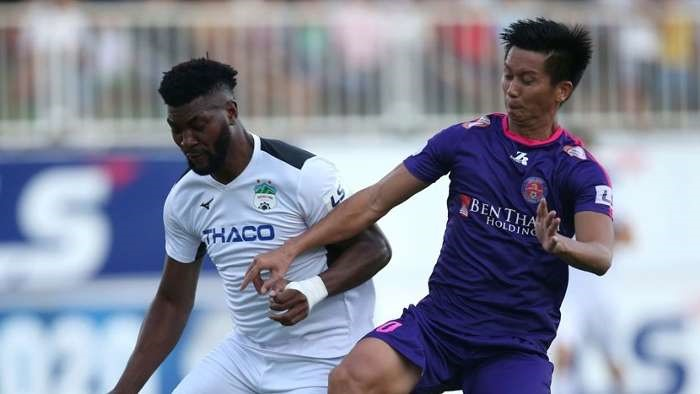 Ném bóng vào mặt Hồng Duy, cầu thủ 'hiền nhất Sài Gòn FC' nhận án treo giò - 1