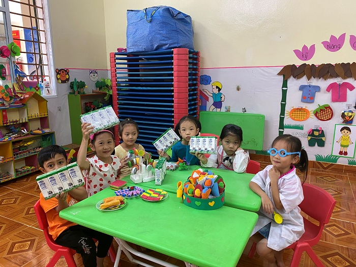 Quỹ sữa Vươn cao Việt Nam và Vinamilk đến với trẻ em khó khăn vùng cao Yên Bái - 6