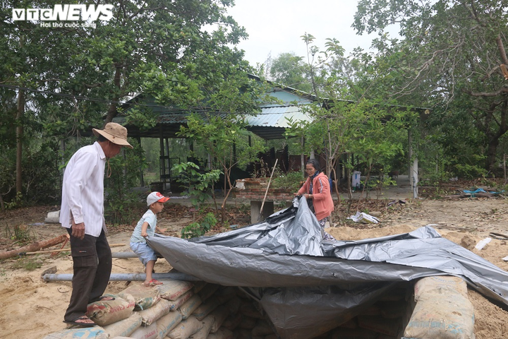 Dân Quảng Nam sẵn sàng vào hầm tránh bão số 9 - 2