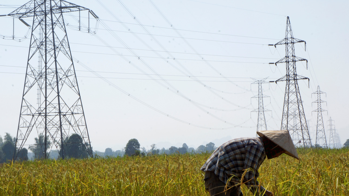 Vì sao một loạt quốc gia châu Á dính ‘bẫy nợ’ của Trung Quốc? - 1