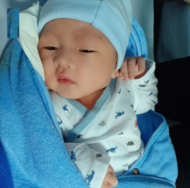 Mẹ ung thư vẫn sinh con khỏe mạnh - 2