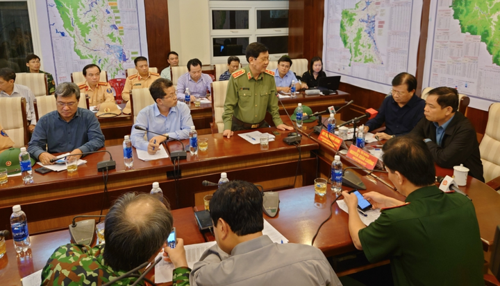 Trực tiếp: Bão số 9 đang đi rất nhanh, suy yếu chậm, cường độ ở cuối cấp 13 - 3