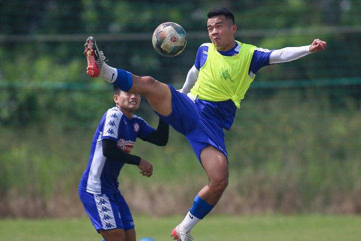 Công Phượng trở lại tập luyện nhưng không ra sân đối đầu HAGL - 8