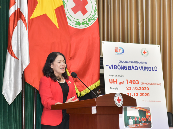 MED GROUP trao 1,5 tỷ đồng tới Hội Chữ Thập đỏ Việt Nam để ủng hộ miền Trung - 2