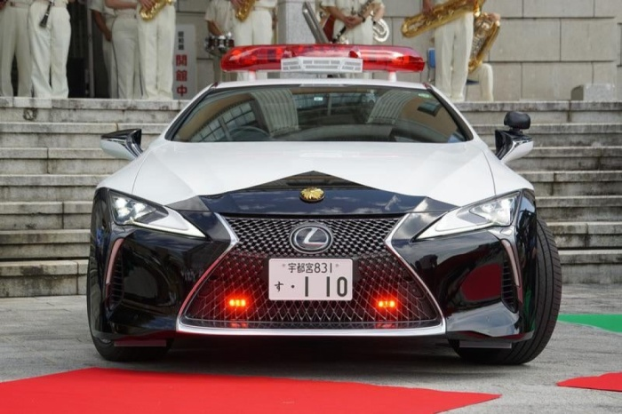 Cảnh sát Nhật Bản được tặng Lexus LC 500 làm xe tuần tra - 3