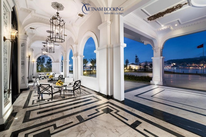 Gợi ý 2 điểm đến cuối năm đẹp 'quên lối về' - 1