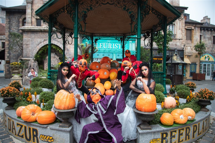 31/10 này, xứ sở Cầu Vàng 'biến hình' với lễ hội Halloween - 4