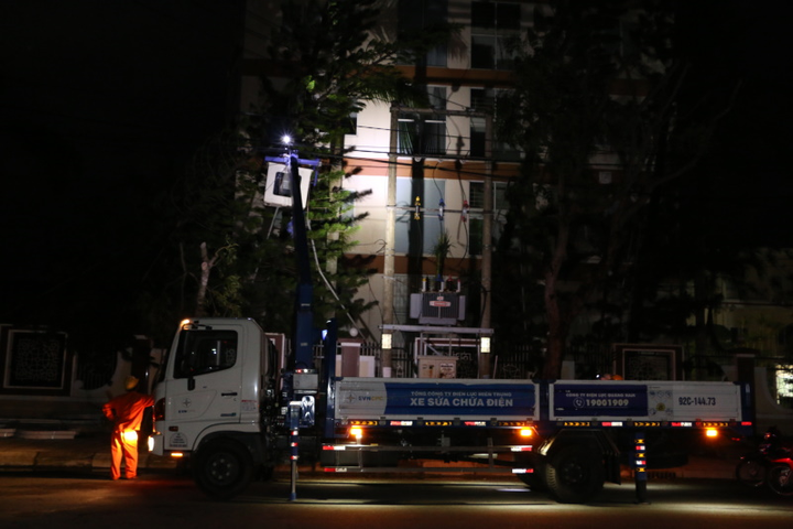 EVN thông tin về vận hành nguồn và lưới điện miền Trung sau bão số 9 ngày 29/10 - 3