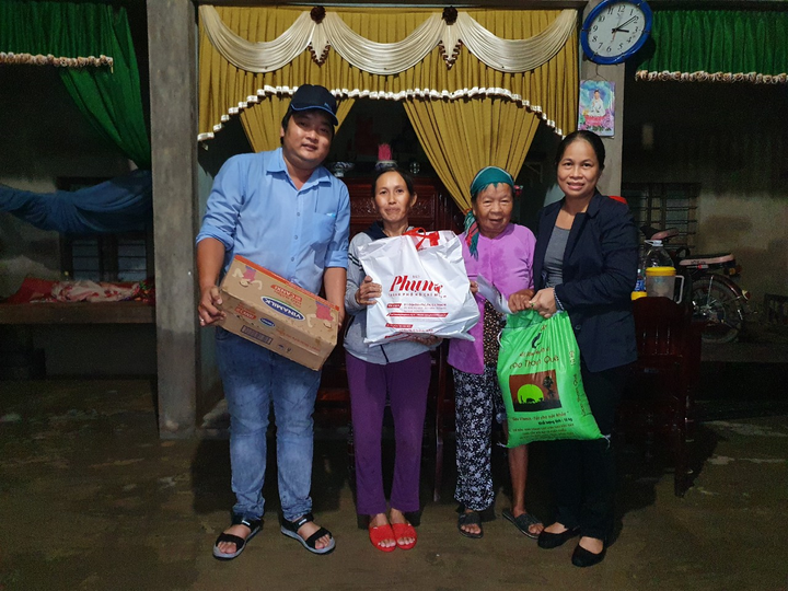 Người lao động Vinamilk góp ngày lương, hỗ trợ miền Trung gần 4 tỷ đồng - 3