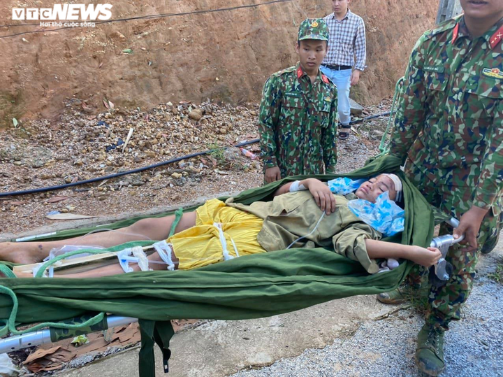 Những hình ảnh đầu tiên của các nạn nhân vụ sạt lở kinh hoàng ở Quảng Nam - 7