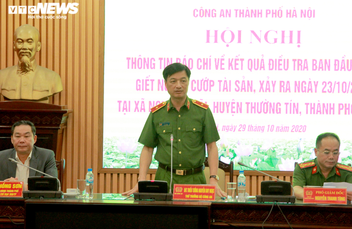 400 người đi dọc sông Nhuệ gỡ từng bao tải tìm nữ sinh 18 tuổi bị sát hại - 2