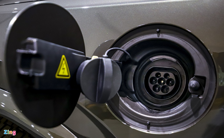 SUV sang 7 chỗ Volvo XC90 T8 2020 ra mắt tại Việt Nam - 11