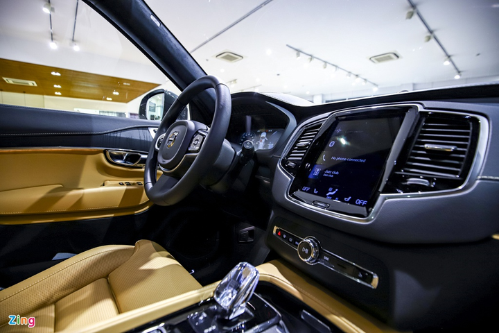 SUV sang 7 chỗ Volvo XC90 T8 2020 ra mắt tại Việt Nam - 8
