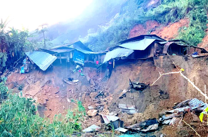 Rợn người đường vào hiện trường sạt lở vùi lấp 11 người ở Phước Lộc, Quảng Nam - 6