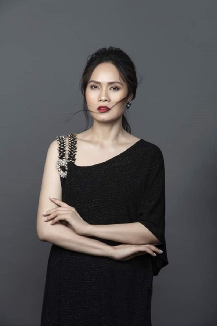 'Nữ hoàng nhạc phim' Mai Hoa thích cuộc sống an phận - 1