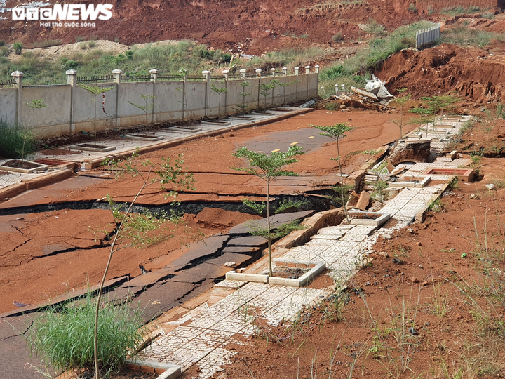 Dự án gần 1000 tỷ đồng ở Đắk Nông lại tiếp tục sụt lún nghiêm trọng - 2